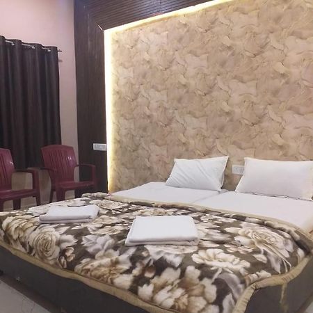 Radhe Krishna Villa Dhanwar Ngoại thất bức ảnh
