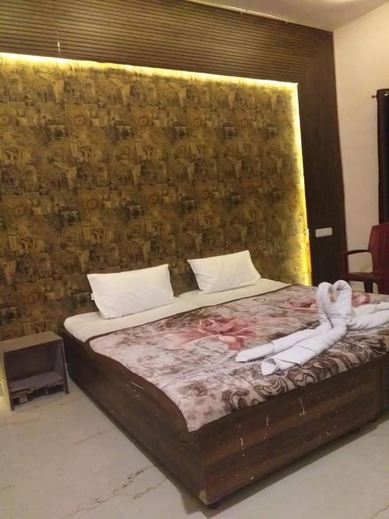 Radhe Krishna Villa Dhanwar Ngoại thất bức ảnh